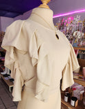 BLUSA CON OLANES "BEIGE"