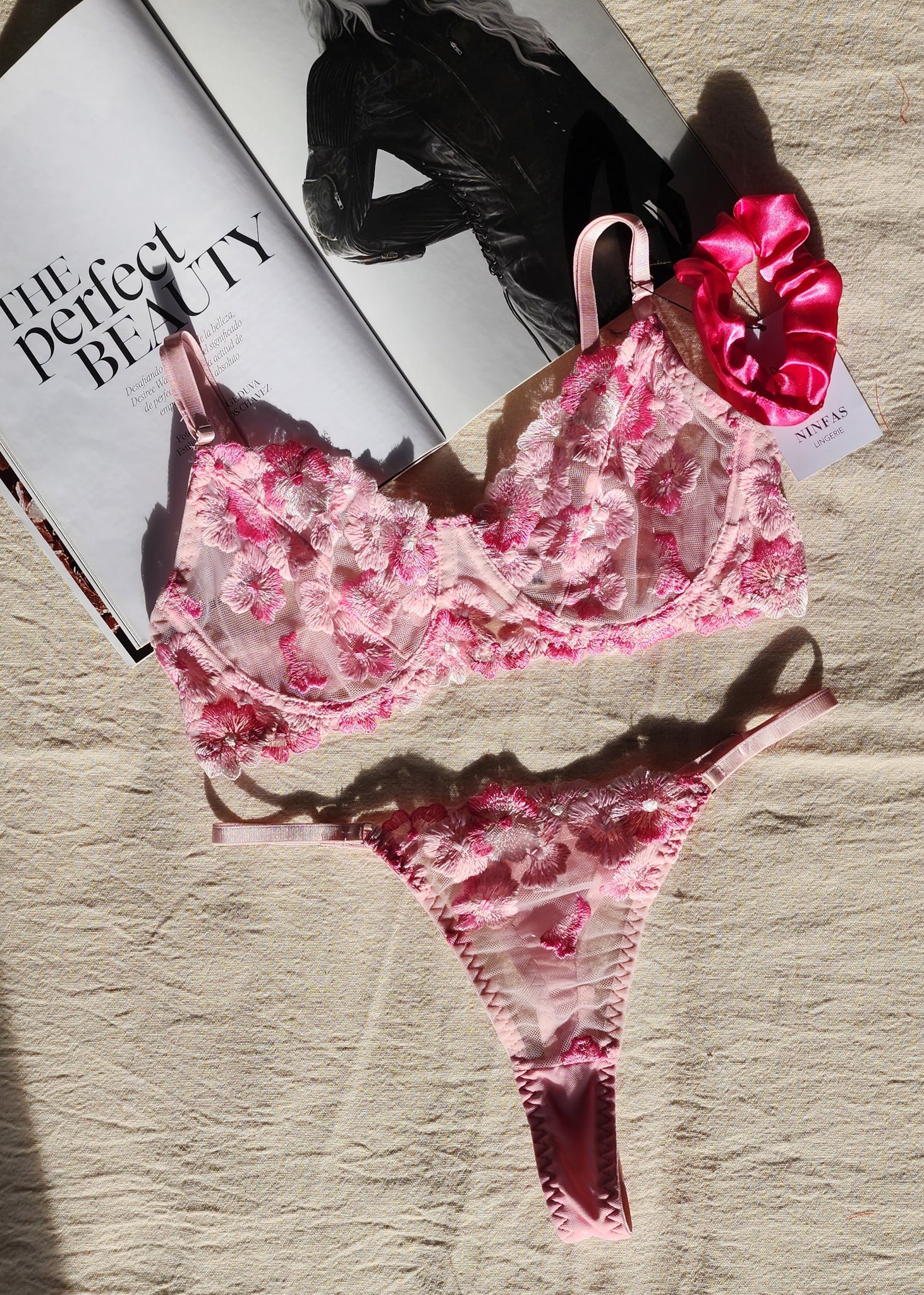 Conjunto Ropa Conjunto De Encaje CONJUNTO ENCAJE ROSA CON FLORES