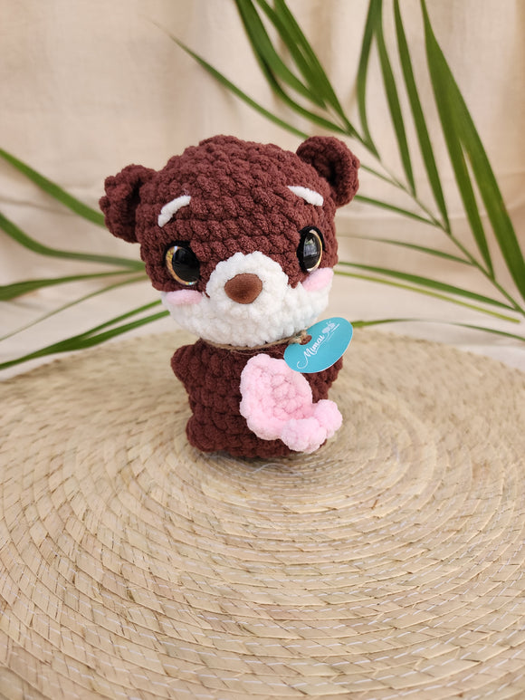 NUTRIA HECHA A MANO DE CROCHET PLUSHIE