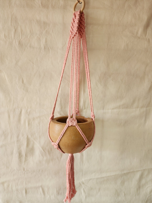 COLGADOR PARA MACETAS FLECHA ROSA