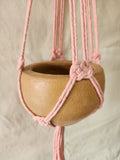 COLGADOR PARA MACETAS FLECHA ROSA